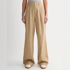 NWOT EVERLANE THE DRAPER PLEATED PANT IN BUTTERSMOOTH SIZE 2